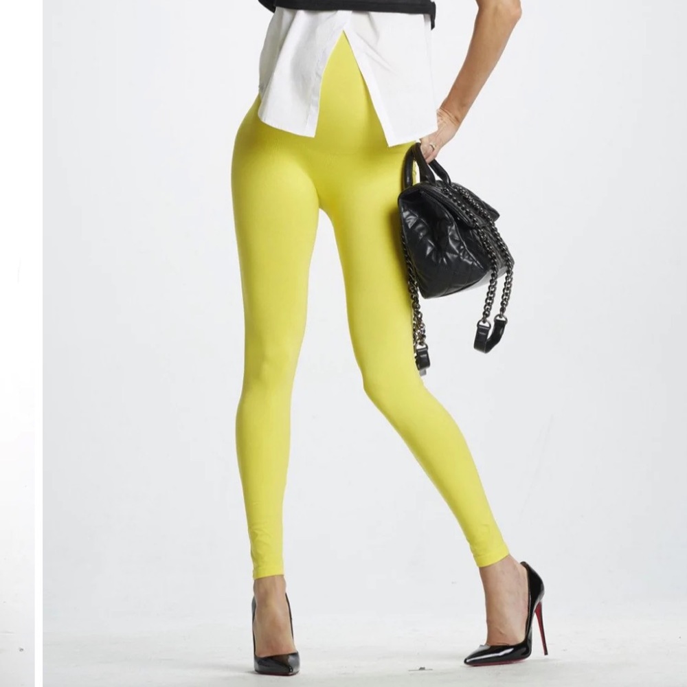 NWT Preggo Leggings L/XL Yellow